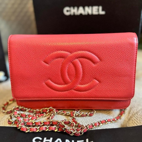 Price FIRM*CHANEL WOC in Caviar - Picture 6 of 17
